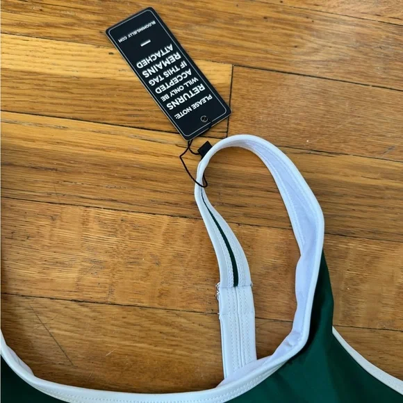 Green and White Retro Bikini Set - Picture 11 of 11